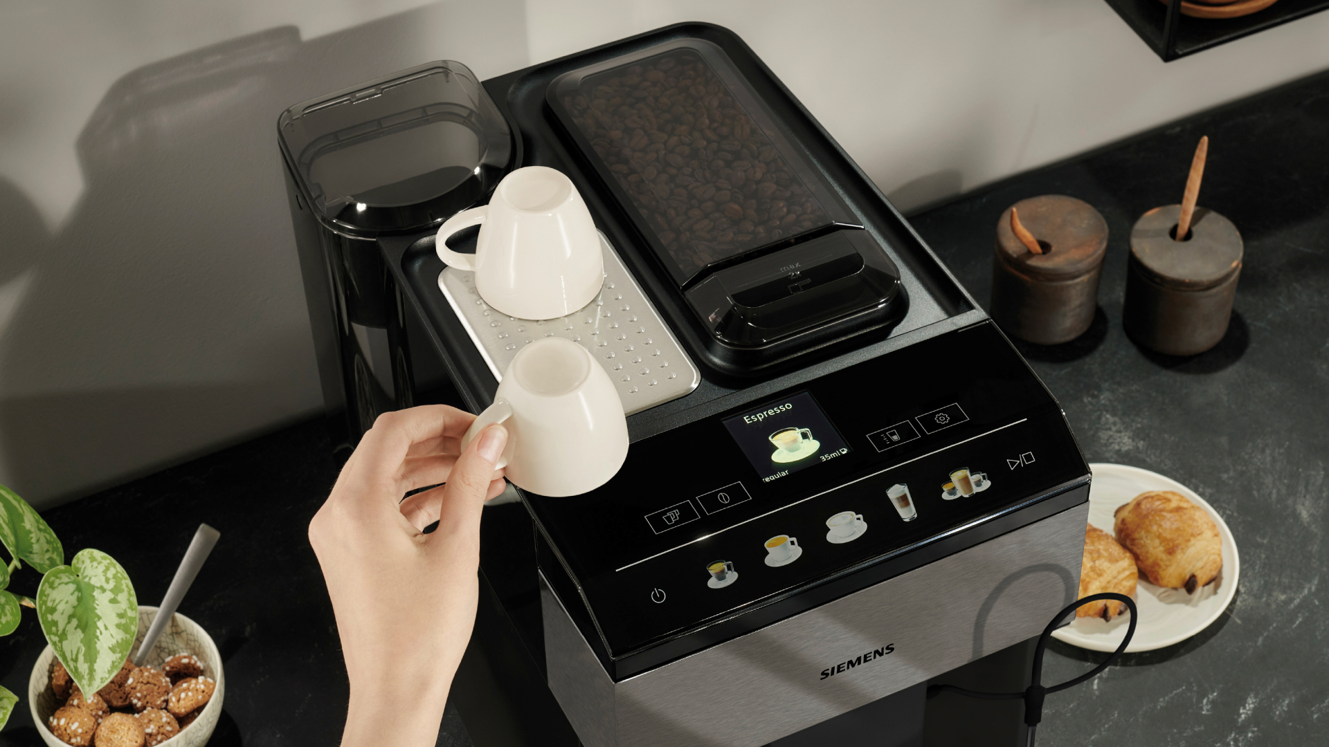 SIEMENS EQ500 machine à expresso - TP517DF3